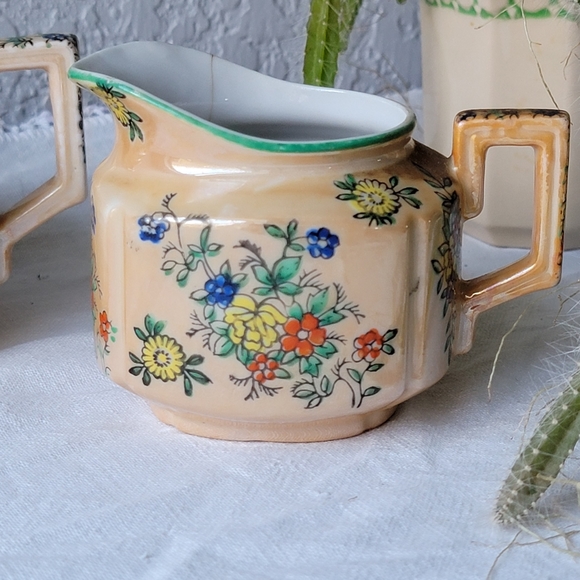 Vintage Trico lusterware creamer and sugar set hand painted Japan - Picture 2 of 8